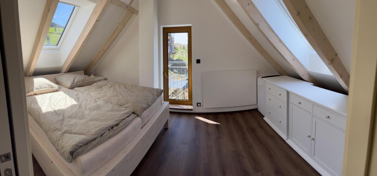 Dolní Morava U Kralika, Apartman H, 3 Samostatne Loznice - Mezonet, Vlastni Parkovani, 50 Metru Od Vleku , Vysousece Bot V Lyzarne מראה חיצוני תמונה